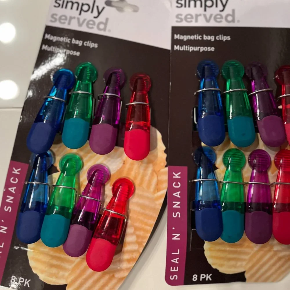 Magnetic Chip Clips (2‎ packs of 8 clips / total of 16 clips (new)